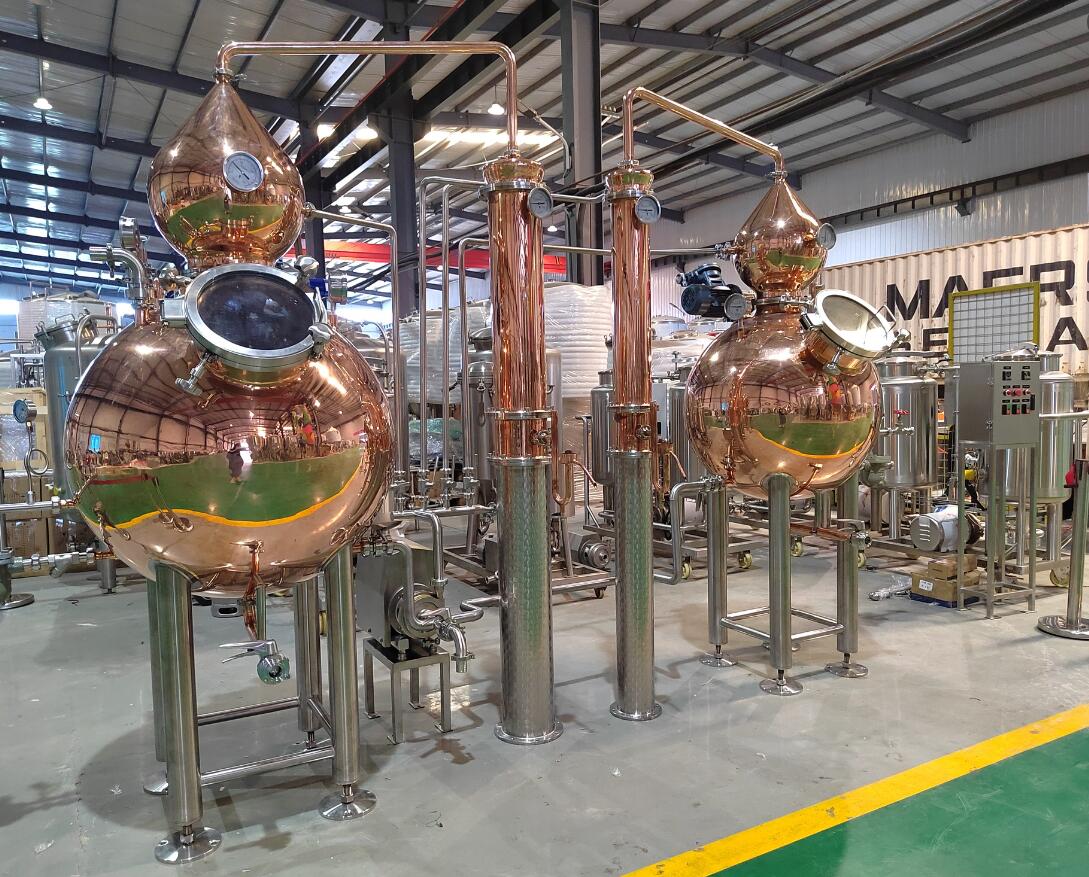 Newly finished 300L whiskey distiller still pot distillation equipment